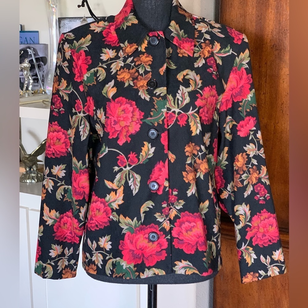 Kim Rogers Petite Black Floral Print Jacket